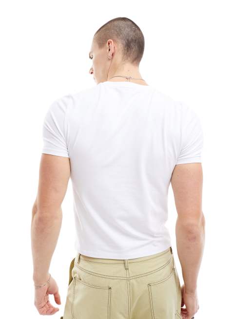 ASOS DESIGN – Vit t-shirt i muscle fit med stort grungetryck, 2 av 4