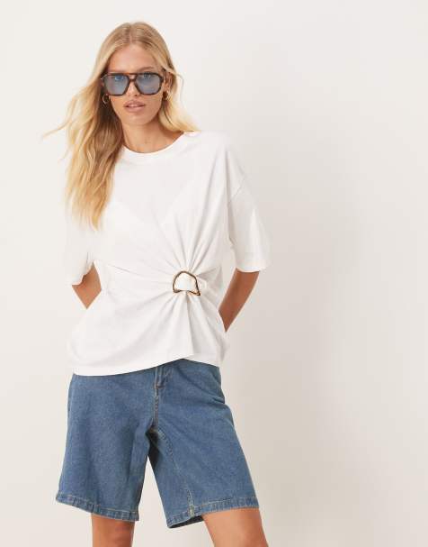 ASOS DESIGN – Vit t-shirt i oversize med knut framtill och metalldetalj - view 1