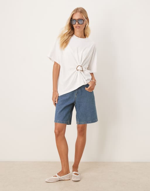 ASOS DESIGN – Vit t-shirt i oversize med knut framtill och metalldetalj, 2 av 4