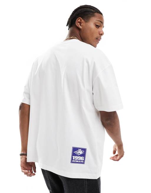 ASOS DESIGN – Vit t-shirt i oversize med sportigt tryck fram- och baktill, 4 av 4