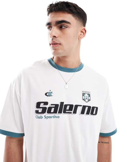 ASOS DESIGN – Vit t-shirt i oversize med sportigt tryck och kontrastfärgade kantränder, 3 av 4