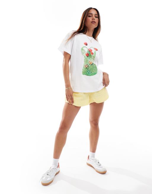 ASOS DESIGN – Vit t-shirt i oversize med tryck av frukt och nätpåse, 2 av 4