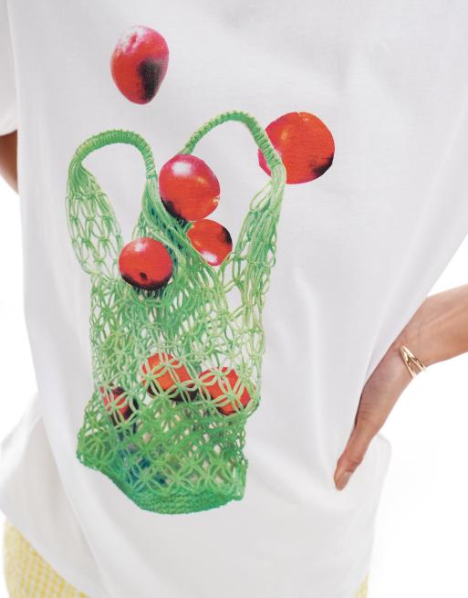 ASOS DESIGN – Vit t-shirt i oversize med tryck av frukt och nätpåse, 3 av 4
