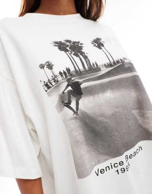 ASOS DESIGN – Vit t-shirt i oversize med 'Venice Beach'-fototryck, 4 av 4