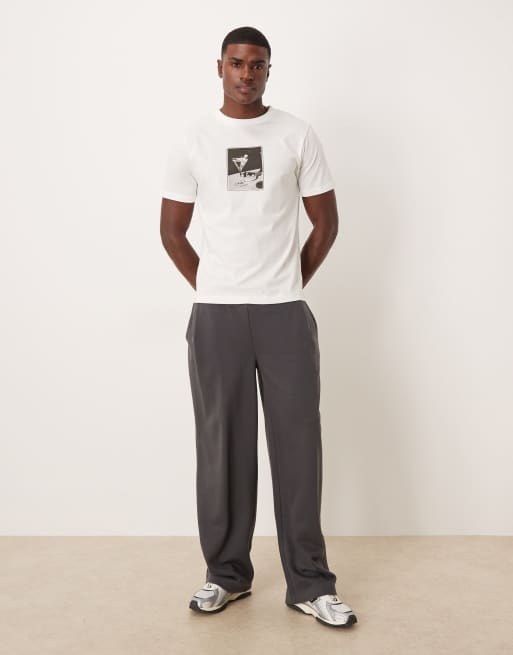 ASOS DESIGN – Vit t-shirt i regular fit med Martini-tryck, 2 av 5
