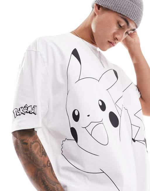 ASOS DESIGN – Vit t-shirt i unisex-modell och oversize med licenserat "Pokemon Pikachu"-tryck, 4 av 4