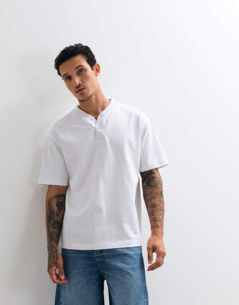 ASOS DESIGN – Vit t-shirt med avslappnad passform och henleyringning - view 1