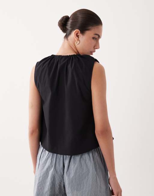 ASOS DESIGN – Vit, vid topp med indragen detalj och rysch, 4 av 4