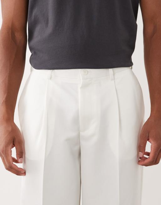 ASOS DESIGN – Vita, figursydda, avsmalnande byxor i oversize med veck, 4 av 5