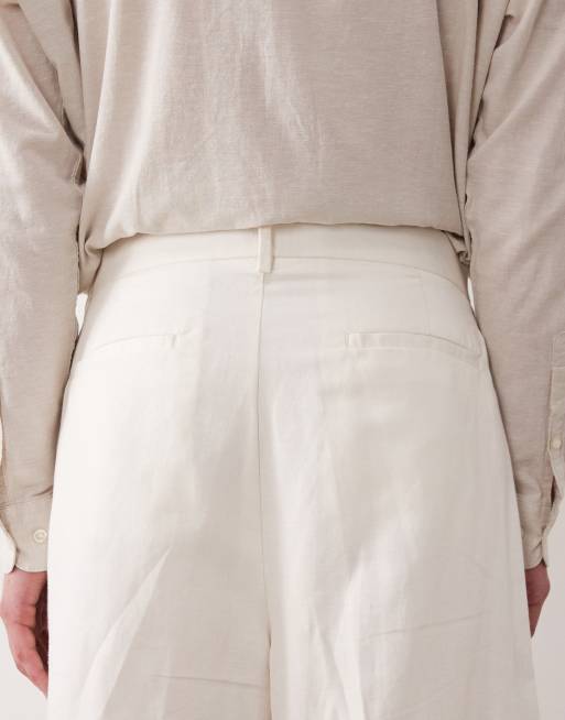ASOS DESIGN – Vita finshorts i bermudastil, oversize och linnerikt tyg, 4 av 5