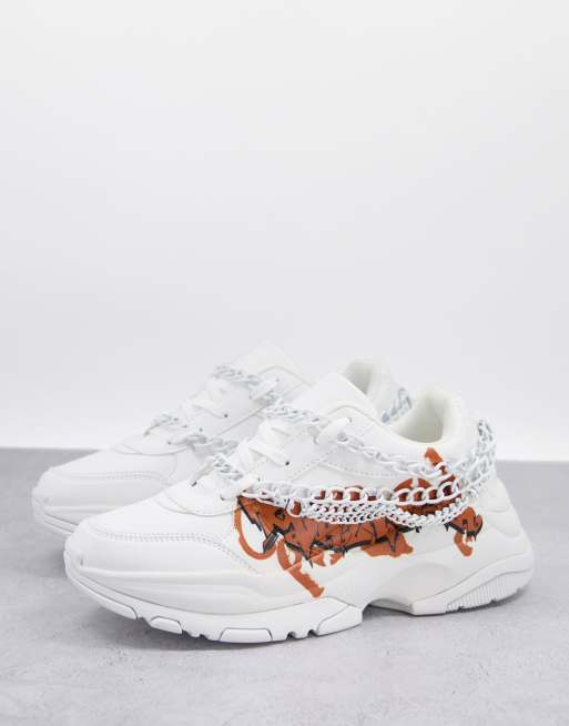 ASOS DESIGN – Vita, grova sneakers med kedjor