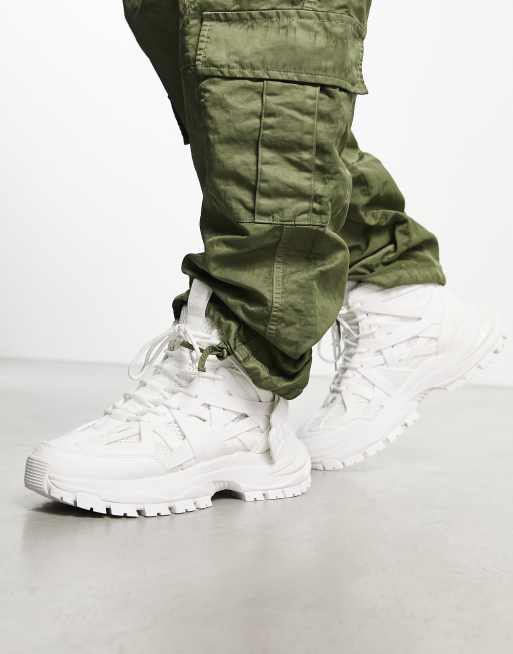 ASOS DESIGN – Vita sneakers med gummipaneler och grov sula, 2 av 4