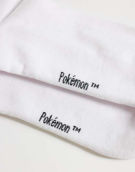 ASOS DESIGN – Vita strumpor med Pokemon-tryck, 1-pack, 3 av 3
