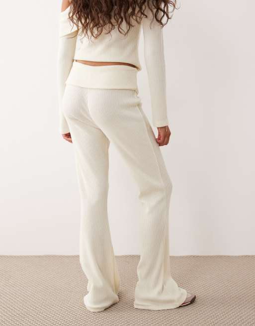 ASOS DESIGN – Vita, supermjuka, borstat ribbade byxor med vida ben, del av set, 5 av 5