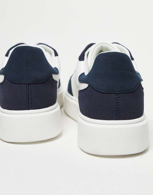 ASOS DESIGN – Vita träningsskor med snörning och marinblå paneler, 3 av 4