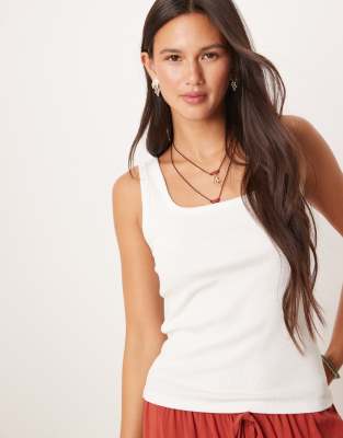 ASOS DESIGN – Vitt linne med djup, fyrkantig ringning - view 1
