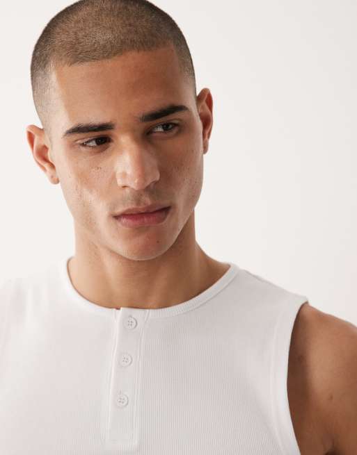 ASOS DESIGN – Vitt, ribbat linne i muscle fit med henleykrage, 3 av 5