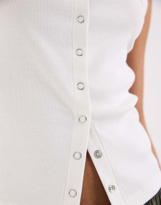 ASOS DESIGN – Vitt, ribbat linne med tryckknappar, 3 av 4