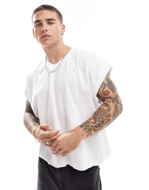 ASOS DESIGN – Vitt t-shirtlinne i extra oversize med råskuren fåll