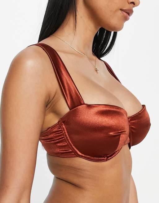 ASOS DESIGN - Vollere buste - Glanzend gerimpeld bikinitopje met beugels in gebrand bruin, 3 van 4