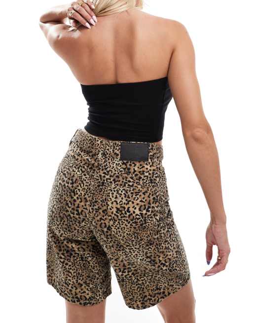ASOS DESIGN - Vollere buste - Ultieme cropped bandeau-top in zwart, 3 van 4