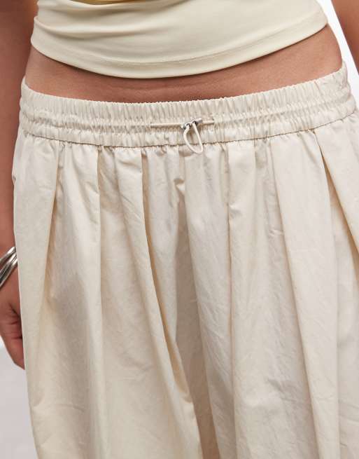 ASOS DESIGN volume midi skirt in cream, 4 of 5