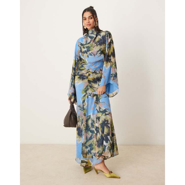 207842019-1-bluefloral?$n_750w