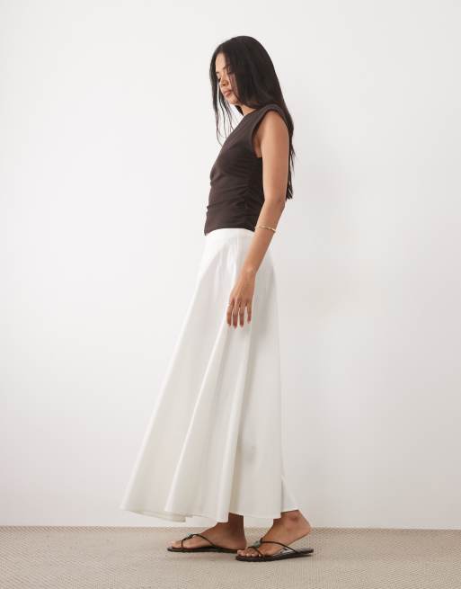 ASOS DESIGN - Volumineuze cirkelrok van katoensatijn in wit, 3 van 5