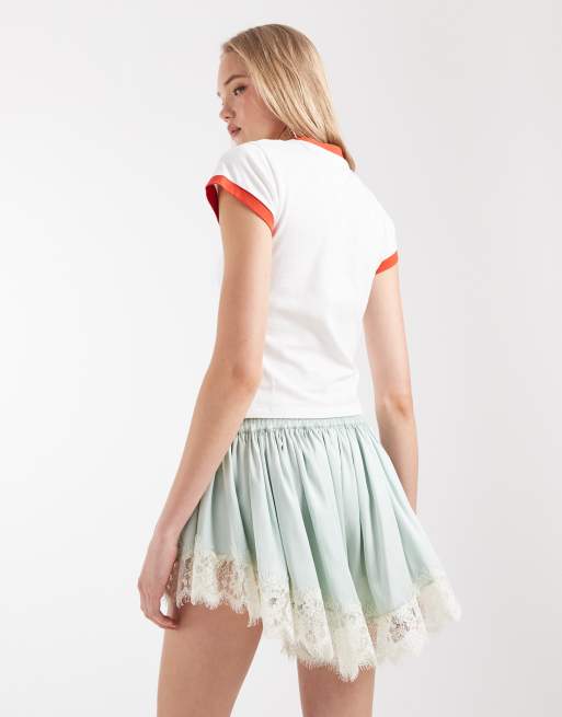 ASOS DESIGN - Volumineuze satijnen short met kanten rand in groen, 4 van 5