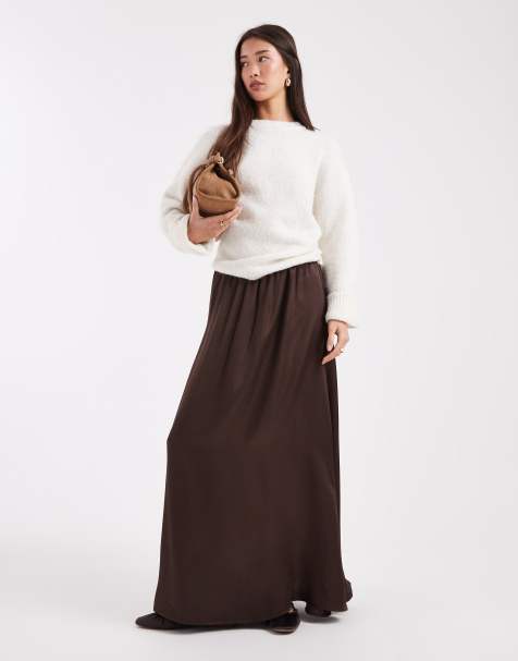 ASOS DESIGN – Voluminöser Satin-Maxirock in Schokobraun - view 1