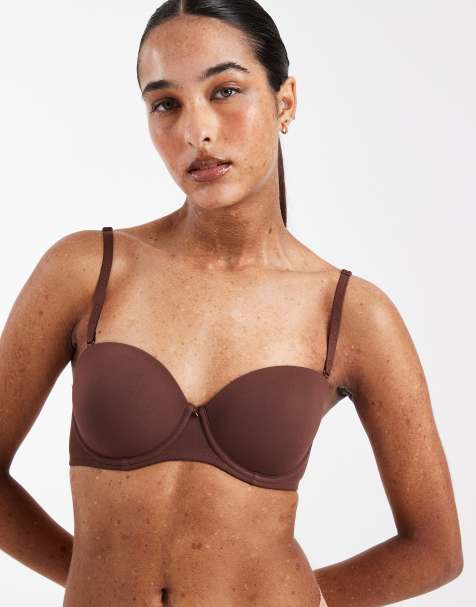 ASOS DESIGN - Voorgevormde strapless bh op verschillende manieren te dragen met bedeltje en bandjes met reliëf in chocoladebruin - view 1