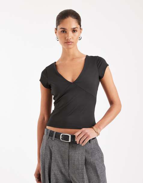 ASOS DESIGN - Voorgevormde top met V-hals en korte mouwen in zwart - view 1