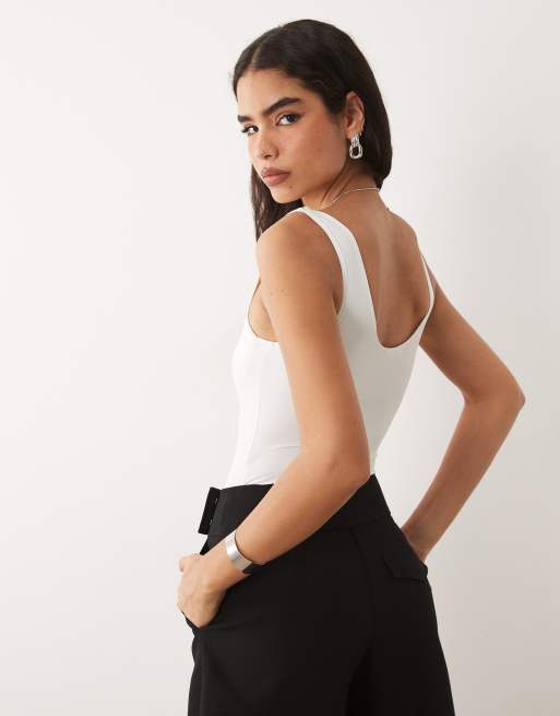 ASOS DESIGN - Vormgevende body van polyamide in wit, 2 van 4