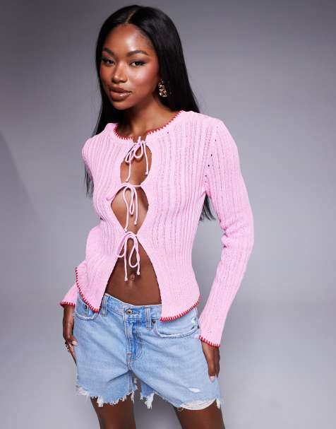 ASOS DESIGN – Vorne gebundene Strickjacke in Rosa mit Borte in Rot - view 1