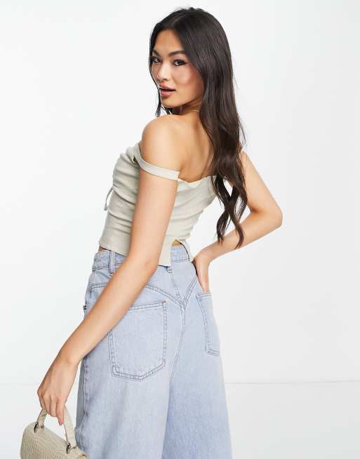 ASOS DESIGN – Vorne geschnürtes Korsettoberteil in Stein, 2 von 4