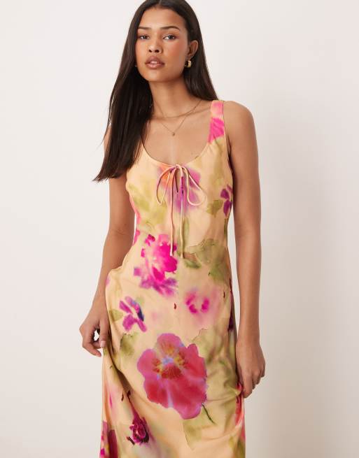 ASOS DESIGN – Vorne geschnürtes Midikleid mit U-Ausschnitt und buntem Blumenmuster, 3 von 4