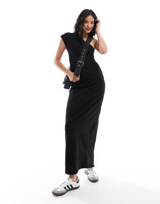 ASOS DESIGN - Wadenlanges Kleid in Schwarz mit One-Shoulder-Träger und geraffte Seiten