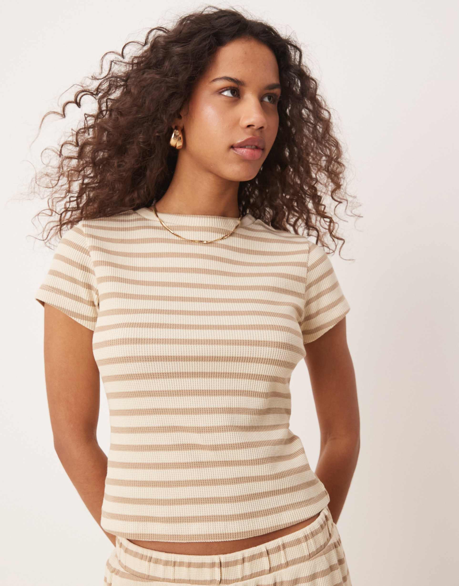 asos design waffle knit baby tee in neutral stripe - part of a set