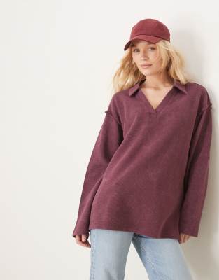 waffle v neck rugby top in washed burgundy-Red