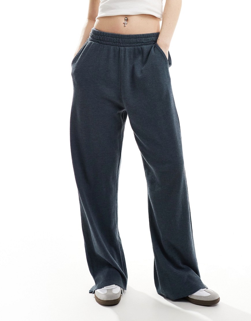 waffle wide leg sweatpants in washed navy