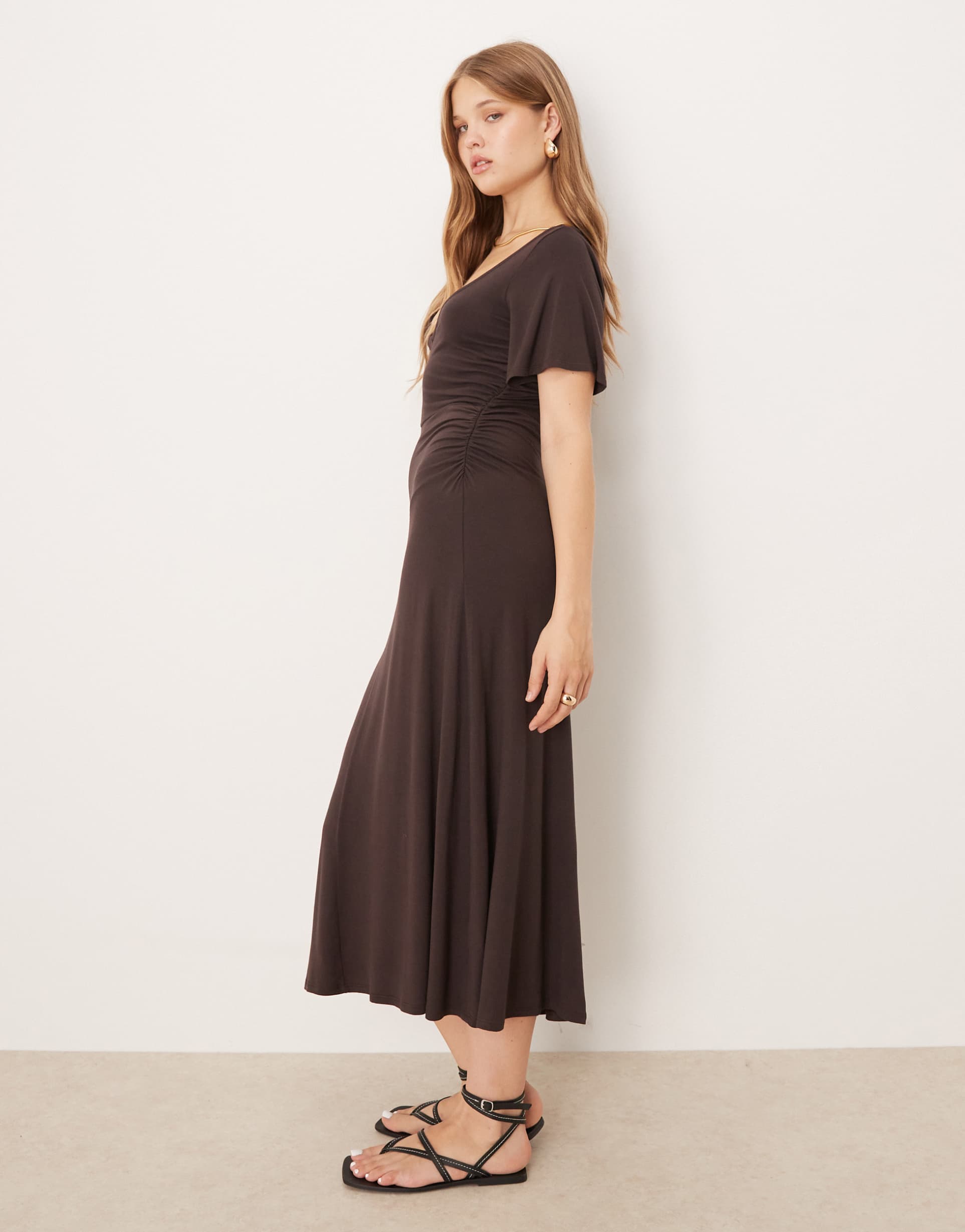 asos design waist detail midi tea dress with godets in chocolate