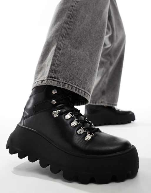 ASOS DESIGN - Wandelschoenen met veters en dikke zool in zwart