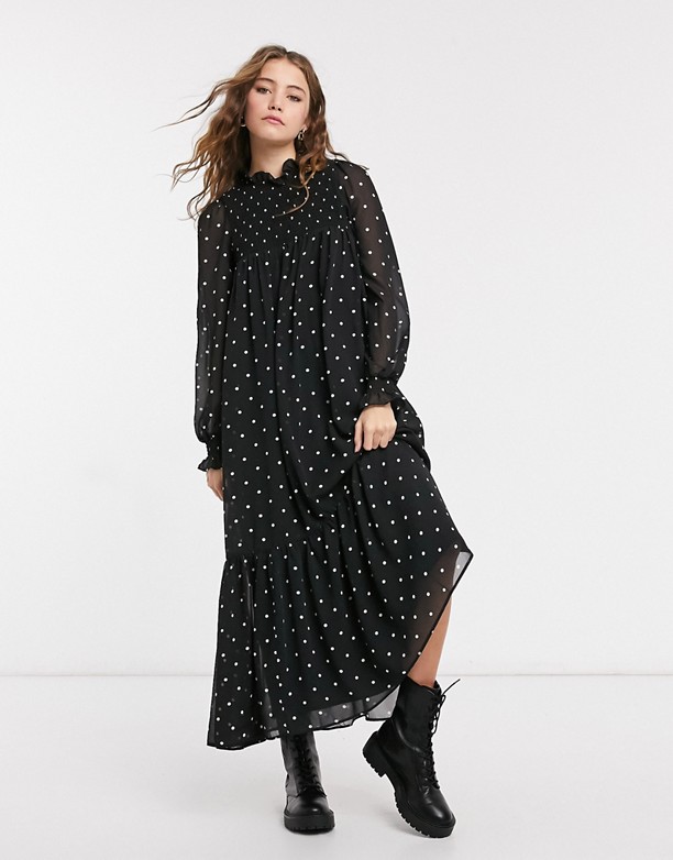 ASOS DESIGN – Warstwowa sukienka maxi w monochromatyczny wzÓr w kropki z marszczonym karczkiem W jednokolorowe kropki Sklep 
