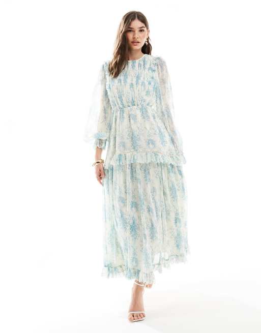 ASOS DESIGN – Warstwowa sukienka maxi z falbankami i wzorem w niebieskie kwiaty
