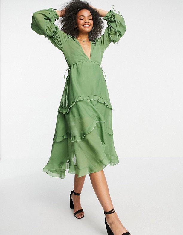  Seksowny ASOS DESIGN – Warstwowa sukienka midi z marszczeniami i koronkowym wykończeniem w kolorze khaki Khaki