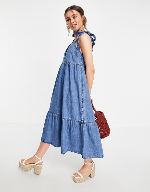  Sprzedawanie ASOS DESIGN – Warstwowa sukienka midi z miękkiego jeansu z głębokim dekoltem Niebieski