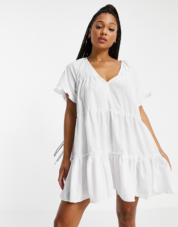  Dla Najniższego ASOS DESIGN – Warstwowa sukienka mini z dekoltem w kształcie litery V, z białej bawełny Biały