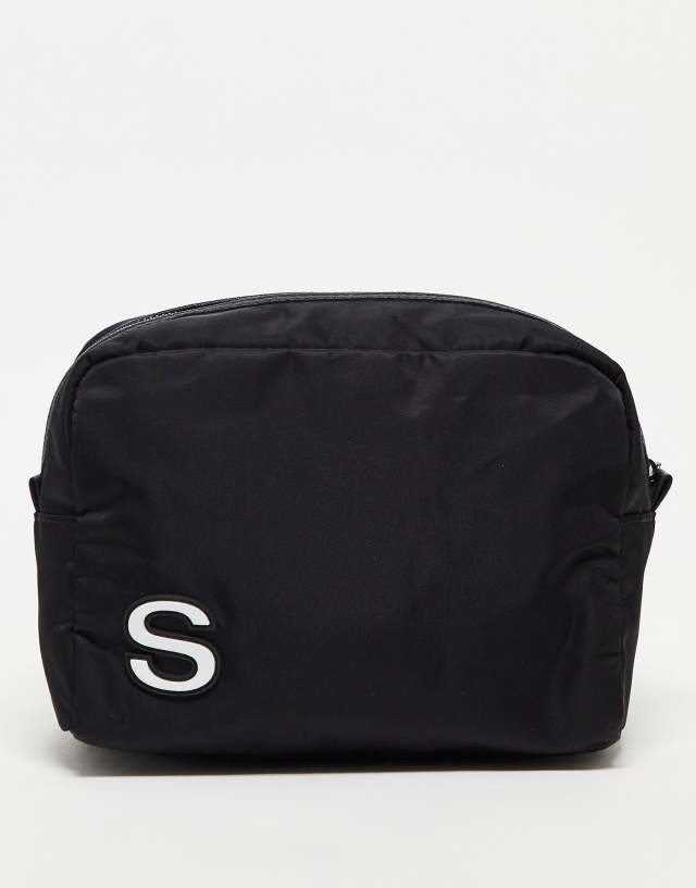 ASOS DESIGN washbag in with S initial in black - BLACK