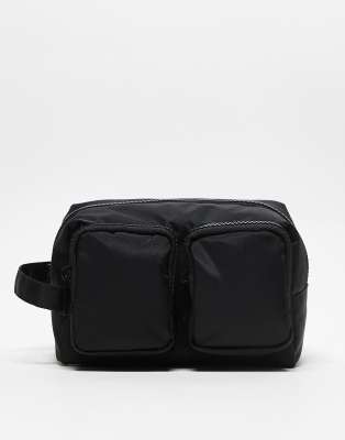 washbag with front pockets in black