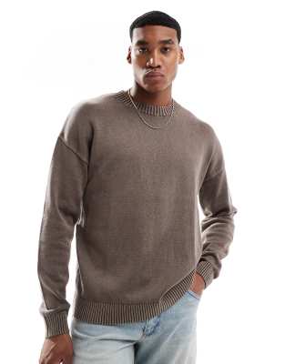 ASOS DESIGN washed relaxed knitted crew neck jumper in brown φωτογραφία